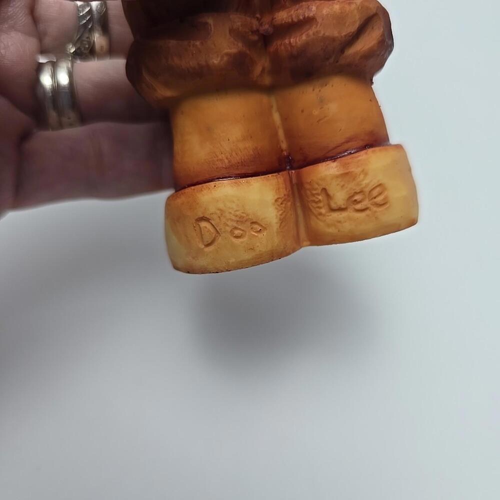 Lot of 2  Doo Lee Koreart man and woman with Basket Resin Figurines 6.5" - Picture 12 of 15
